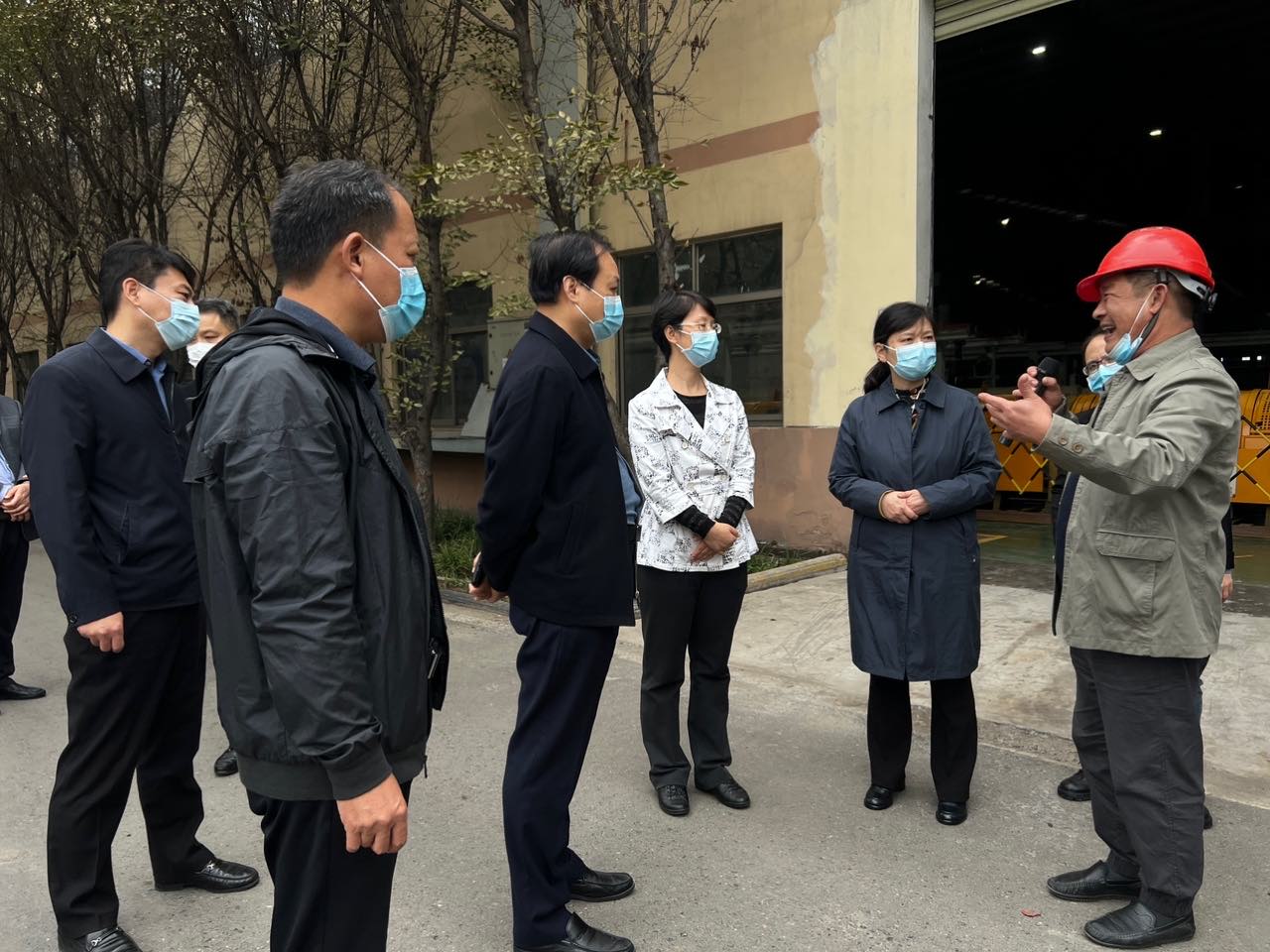 省政府穩(wěn)住經(jīng)濟(jì)大盤督導(dǎo)和服務(wù)工作組蒞臨我司指導(dǎo)工作